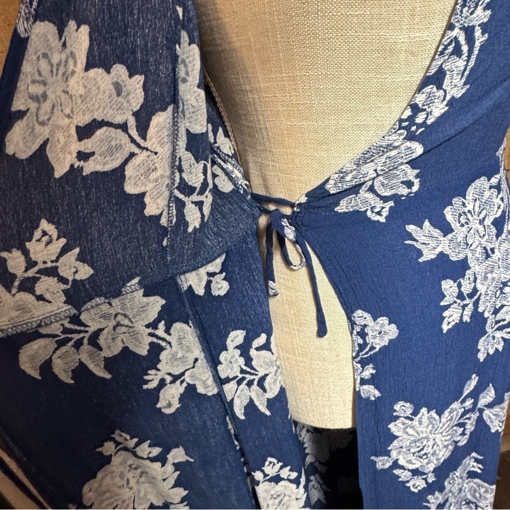 Lulus Heart of Marigold Navy Blue Floral Print Wrap Maxi Dress size XS Gauzy - Picture 9 of 14